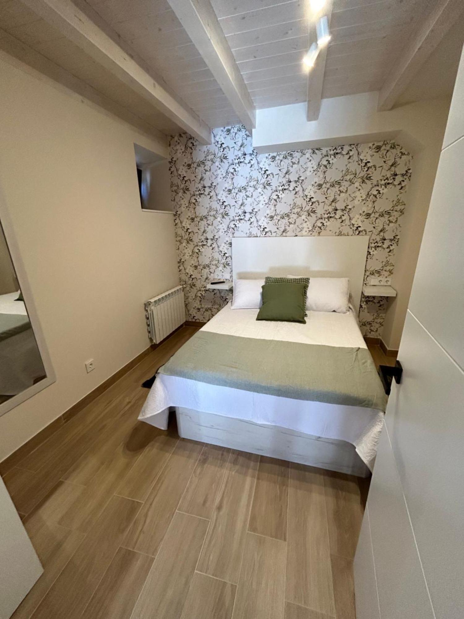 Apartamentos San Roque Arenas De Cabrales Exteriör bild